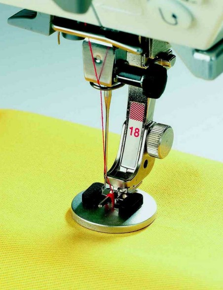 Pied de biche Bernina N°18 pour machines électroniques